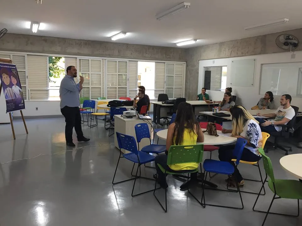 Atividade no ParqueLAB, espaço de coworking com apoio da Unitecne