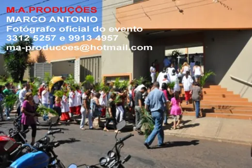 Via Sacra dos excluídos rumo à ressurreição
